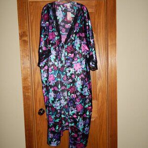 NEW Serenada Women's 3X (26/28W) Floral Satin Wrap Robe Black Flowy Whimsy Sexy